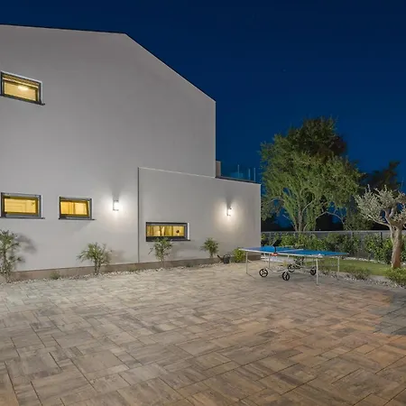 Cozy In With Sauna * Banjole